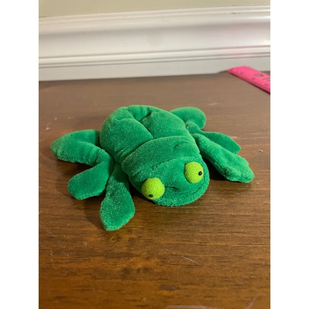 Russ Berrie Green Frog Plush Finger Puppet Beanbag Toy 3619 Vintage Small Animal